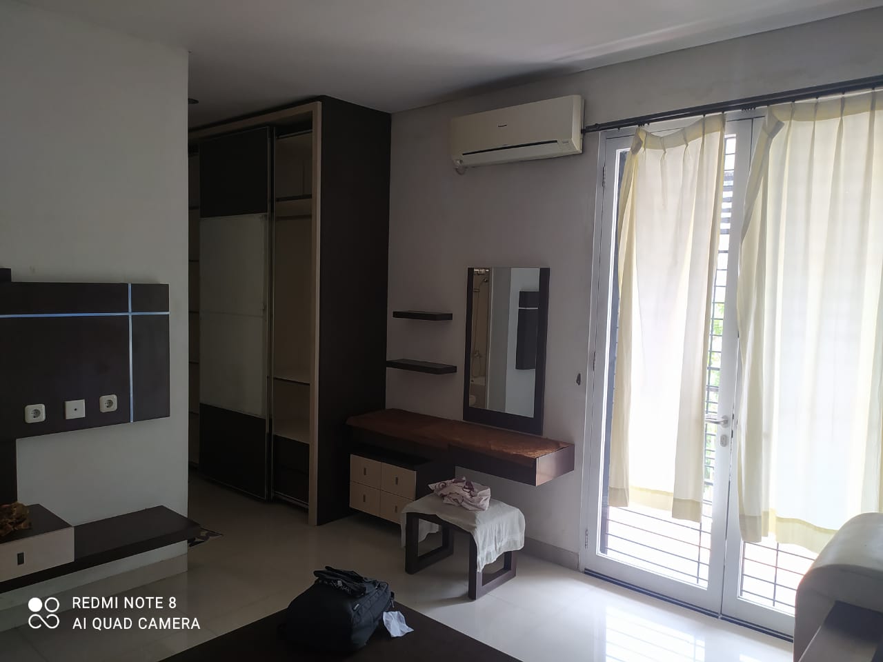 Rumah Disewakan di Cluster Taman Beverly Lippo Cikarang